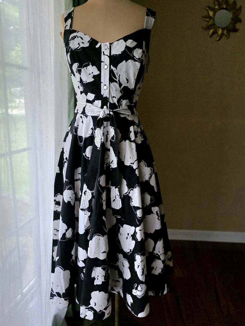 Cotton Floral Fit & Flare Midi Dress Pockets Belt Sweetheart Neckline WHBM Sz 8